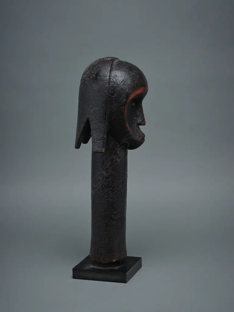 19thC wooden bust from a Fang reliquary ensemble - Cameroon, Image 1++